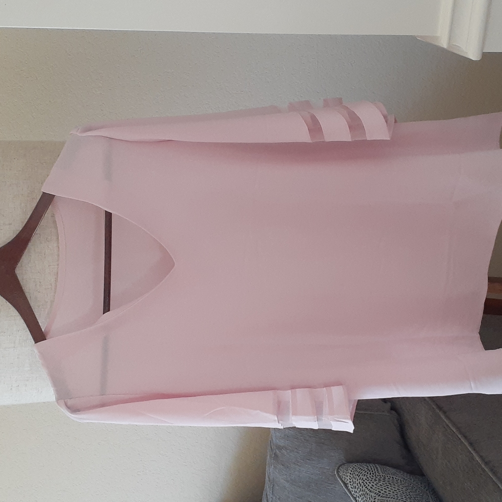 Bundle any 3 items for $20**** Light  pink casual blouse XL